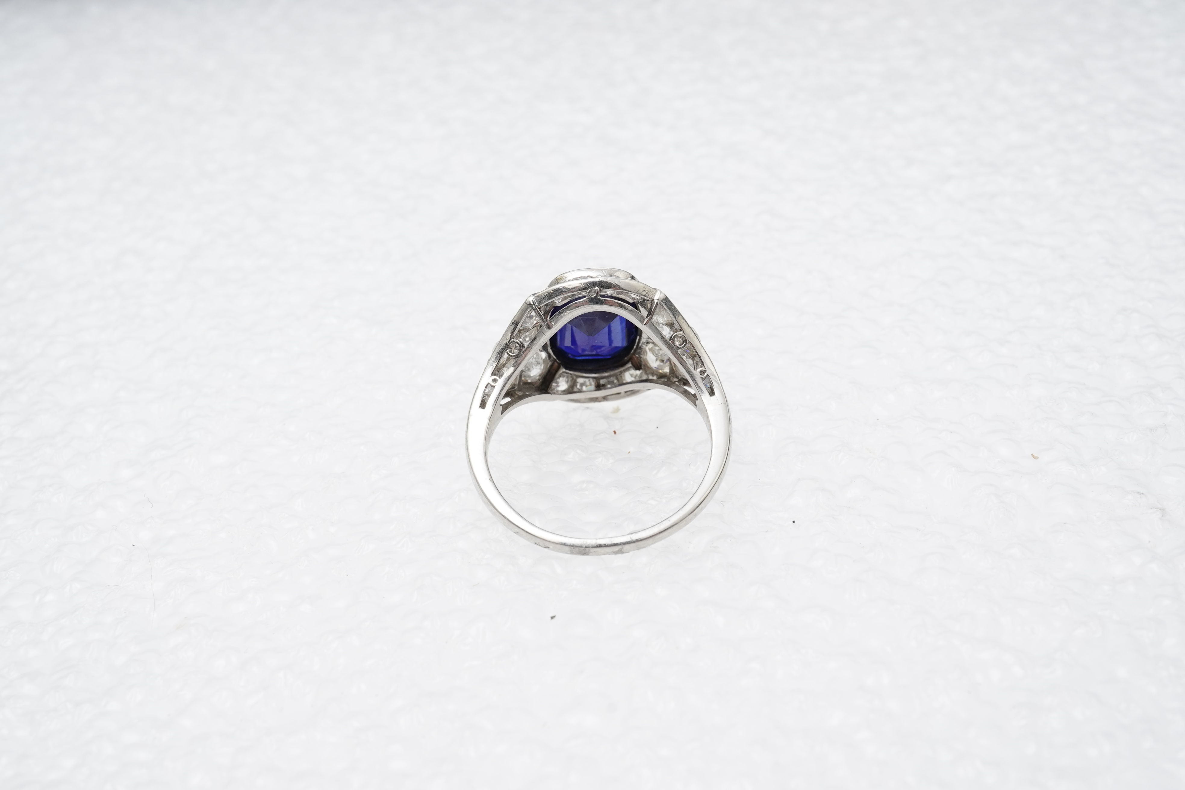 An Art Deco sapphire and diamond ring, France, circa 1930